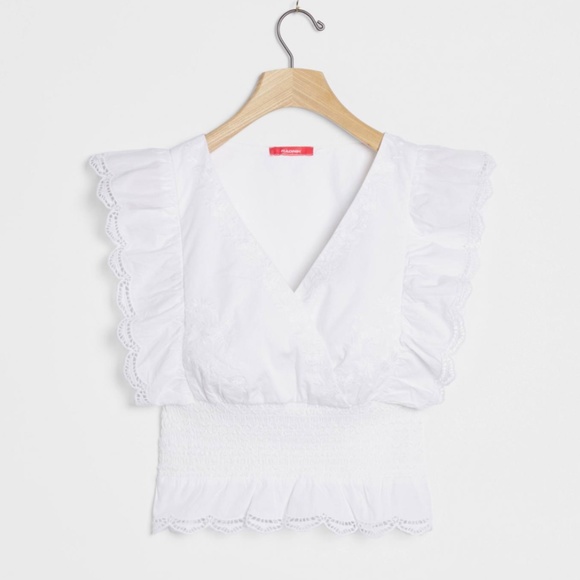 white ruffle crop